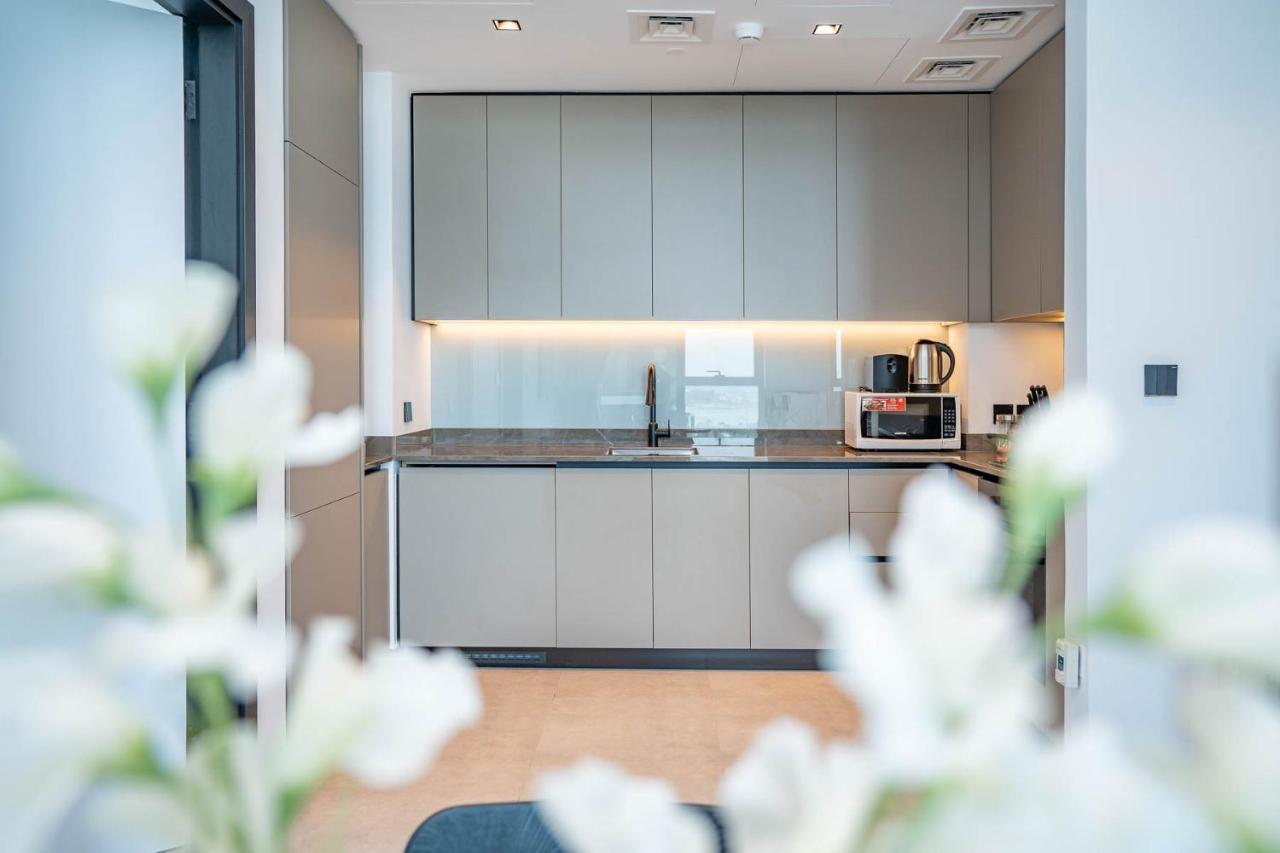 Pristine 1 Bedroom - Business Bay Apartment Dubai